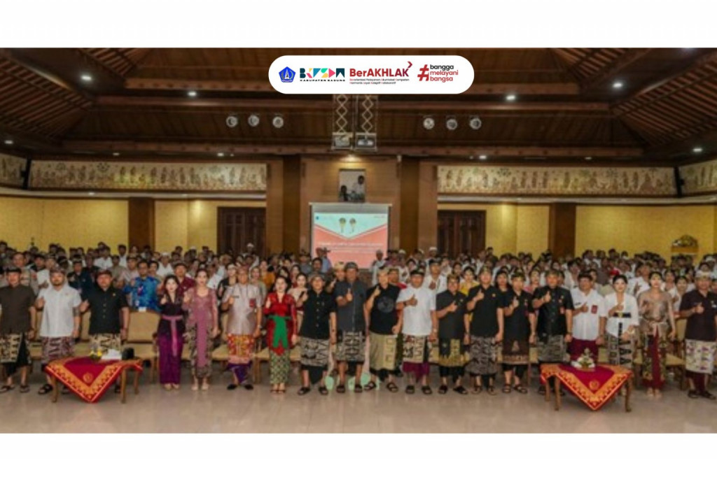 Bupati Badung melantik Staf Ahli Bidang Kemasyarakatan dan SDM & Kepala Dinas Sosial